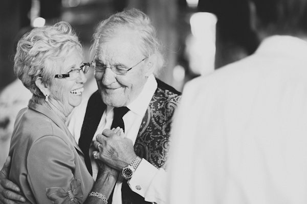 sunny rustic barn wedding in Michigan with photos by Dan Stewart | via junebugweddings.com sunny rustic barn wedding in Michigan with photos by Dan Stewart | via junebugweddings.com