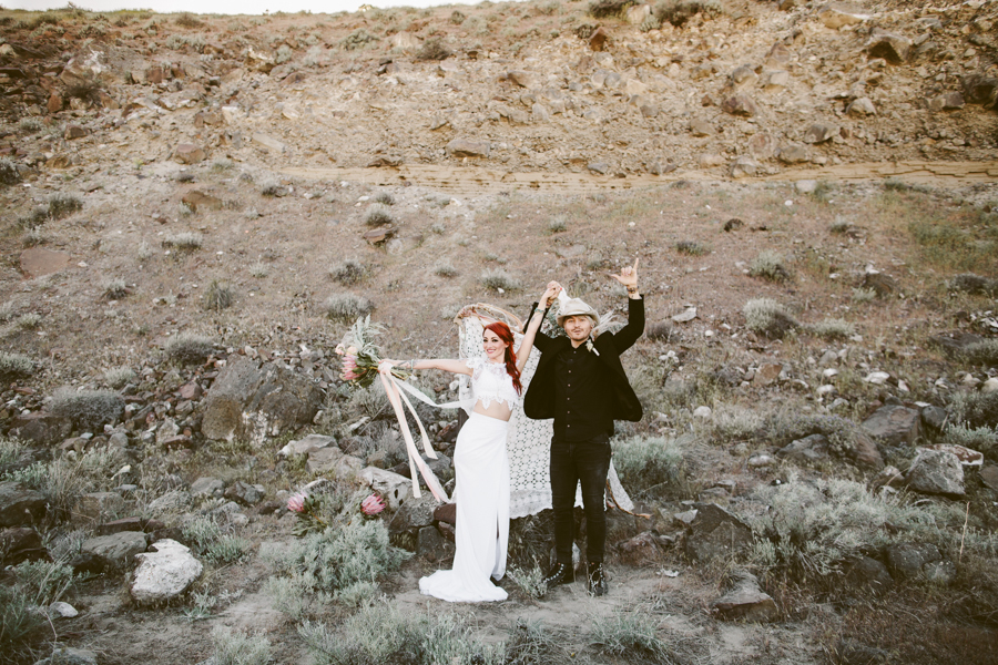 alternative-inspiration-for-your-desert-elopement-11