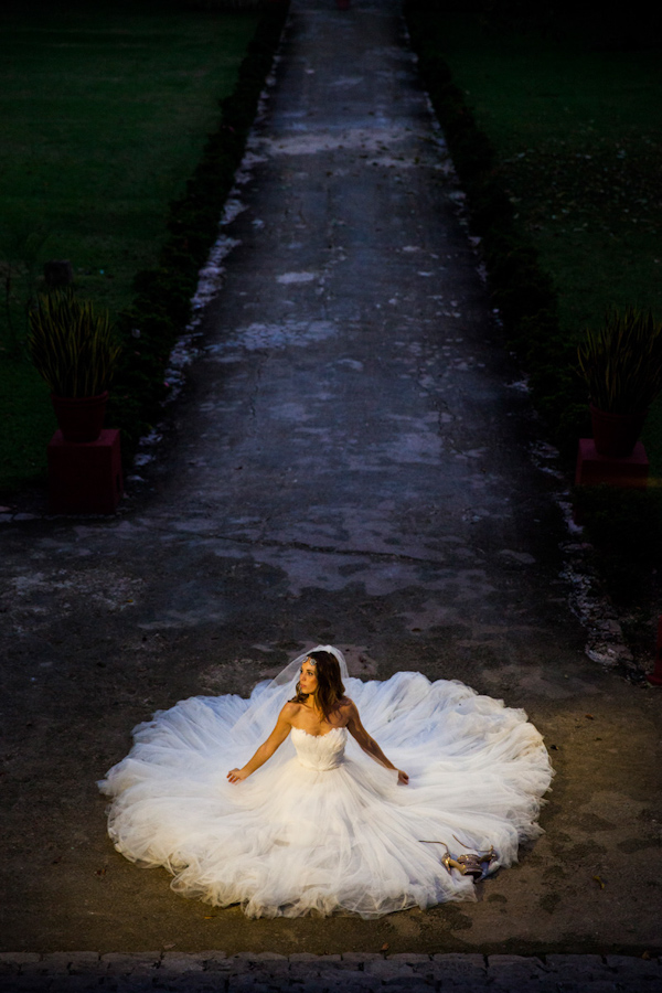 destination wedding at the Hacienda Uayamon in Campeche, Mexico, photo by Aaron Morris of Chrisman Studios | via junebugweddings.com destination wedding at the Hacienda Uayamon in Campeche, Mexico, photo by Aaron Morris of Chrisman Studios | via junebugweddings.com