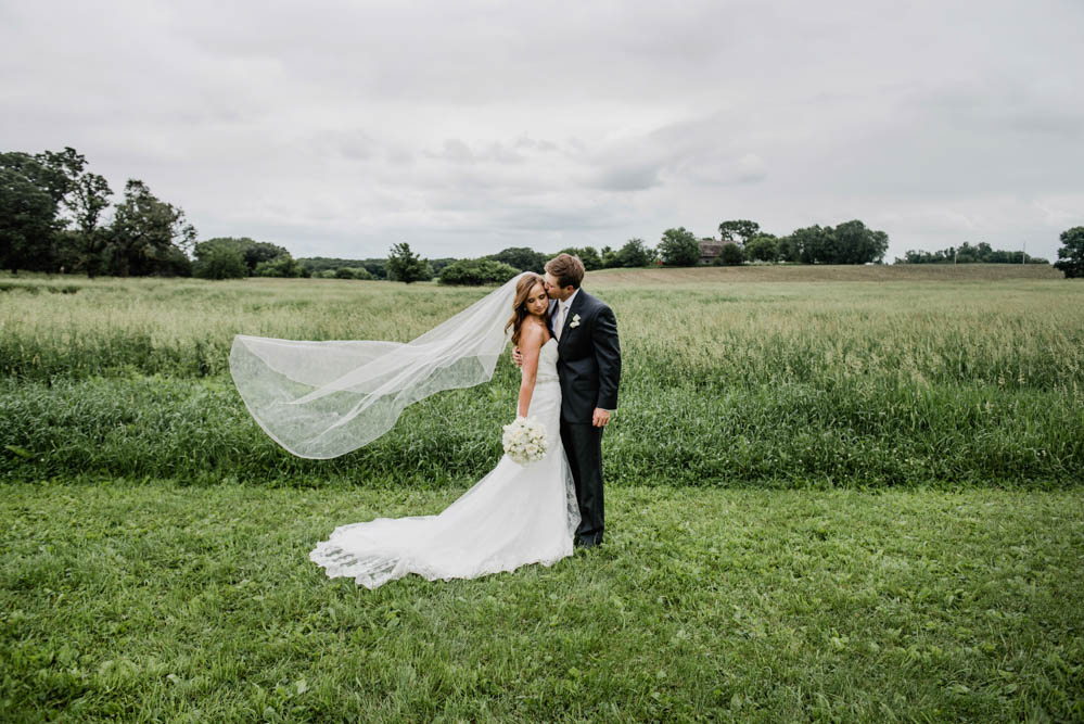 Elegant-Farm-Wedding-in-Iowa-Amanda-Basteen-Photography--16