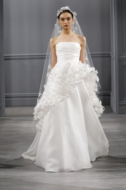 Monique Lhuillier wedding dress from the spring 2014 bridal collection | via junebugweddings.com Monique Lhuillier wedding dress from the spring 2014 bridal collection | via junebugweddings.com