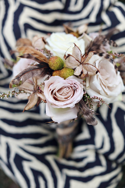 Safari wedding bouquet and floral design inspiration, photos by Kay English Photography via junebugweddings.com Safari wedding bouquet and floral design inspiration, photos by Kay English Photography via junebugweddings.com