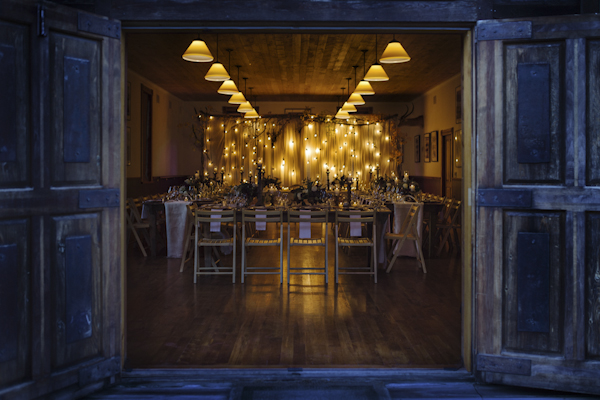 rustic mountain wedding reception decor, photo by Chowen Photography | via junebugweddings.com rustic mountain wedding reception decor, photo by Chowen Photography | via junebugweddings.com