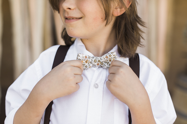 adorable bow ties for kids, photo by Rachel Solomon | via junebugweddings.com adorable bow ties for kids, photo by Rachel Solomon | via junebugweddings.com
