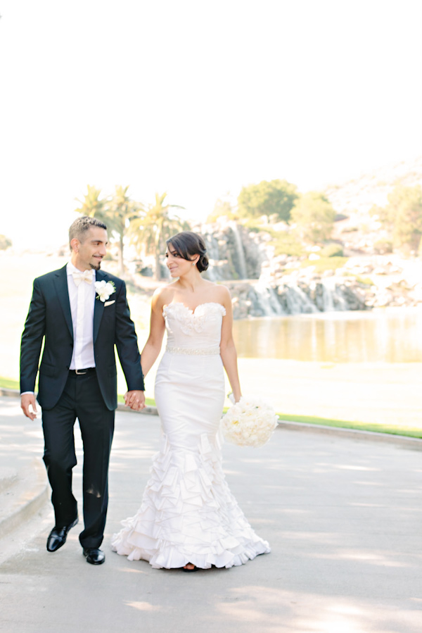 modern Persian wedding in San Jose, California, photo by Jinda Photography | via junebugweddings.com modern Persian wedding in San Jose, California, photo by Jinda Photography | via junebugweddings.com