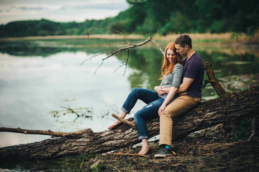 Casual-Engagement-Session-Canoeing-in-Alberta-Tricia-Victoria-Photography (13 of 23)