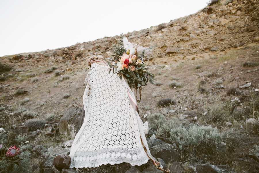 alternative-inspiration-for-your-desert-elopement-16