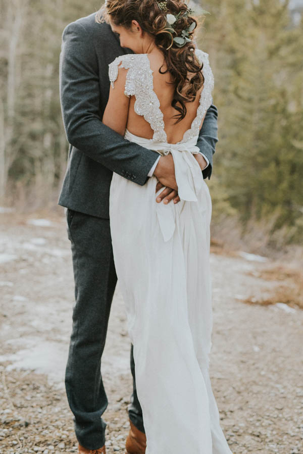Winter-Mountain-Elopement-Banff-National-Park-22
