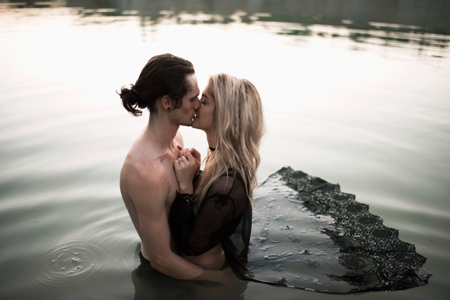 elopement-inspiration-for-two-wild-souls-in-love-35