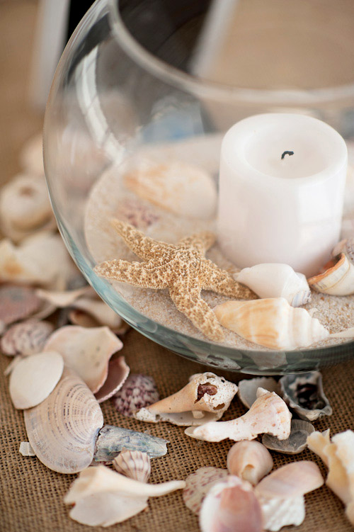 Clearwater, Florida beach wedding with a white, sand and pink wedding color palette, photo by Kristen Weaver | junebugweddings.com Clearwater, Florida beach wedding with a white, sand and pink wedding color palette, photo by Kristen Weaver | junebugweddings.com