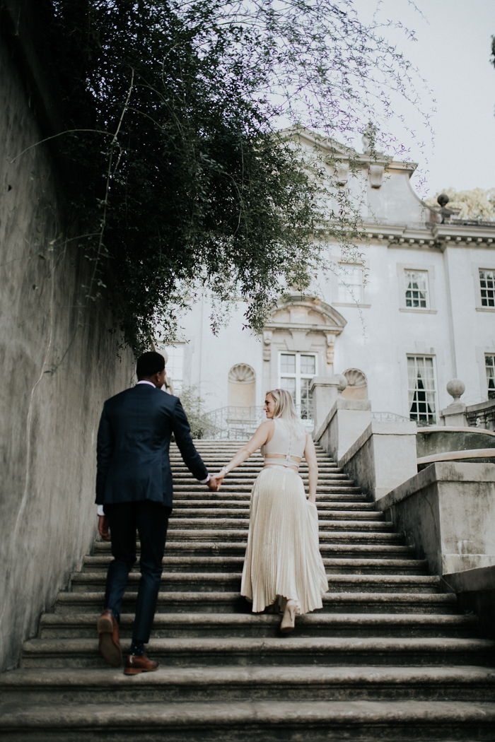 cool-glam-engagement-session-at-atlantas-swan-house-30