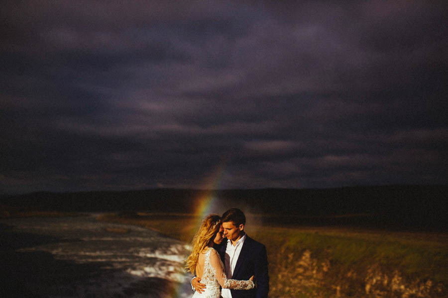 crazy-passionate-icelandic-wedding-adventure-maciej-suwalowski-16
