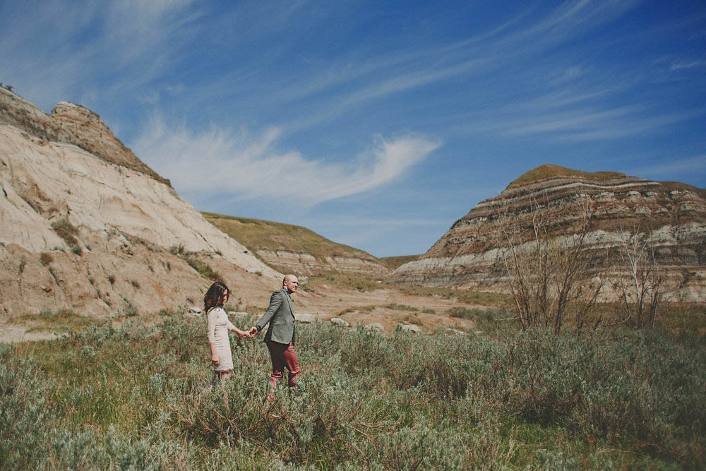 Striking-Red-Deer-River-Engagement-Session (17 of 24)