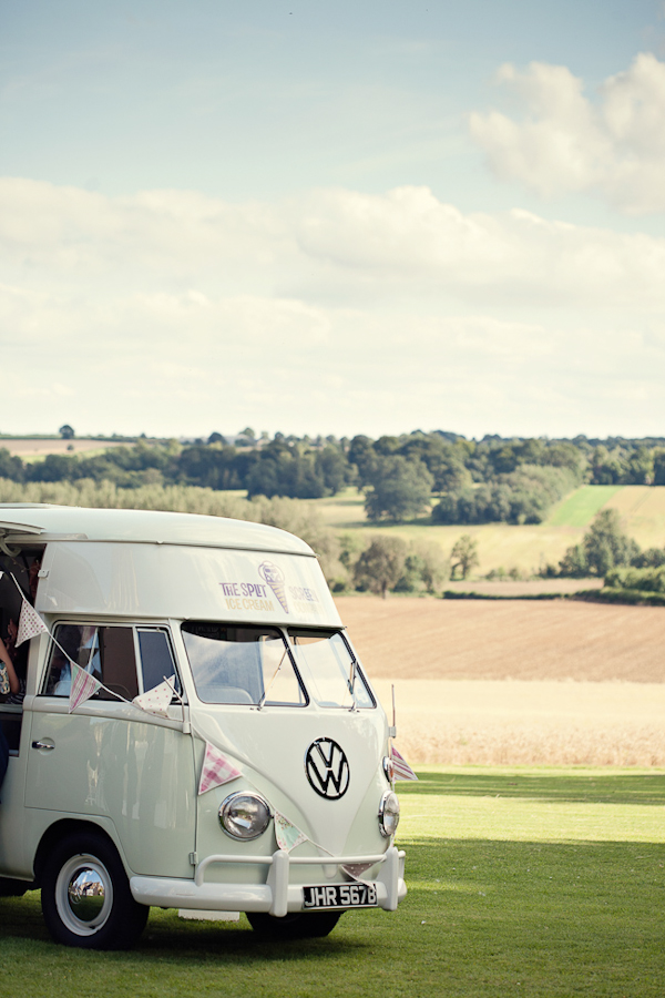 fun and magical wedding in England with photos by Marianne Taylor | via junebugweddings.com fun and magical wedding in England with photos by Marianne Taylor | via junebugweddings.com