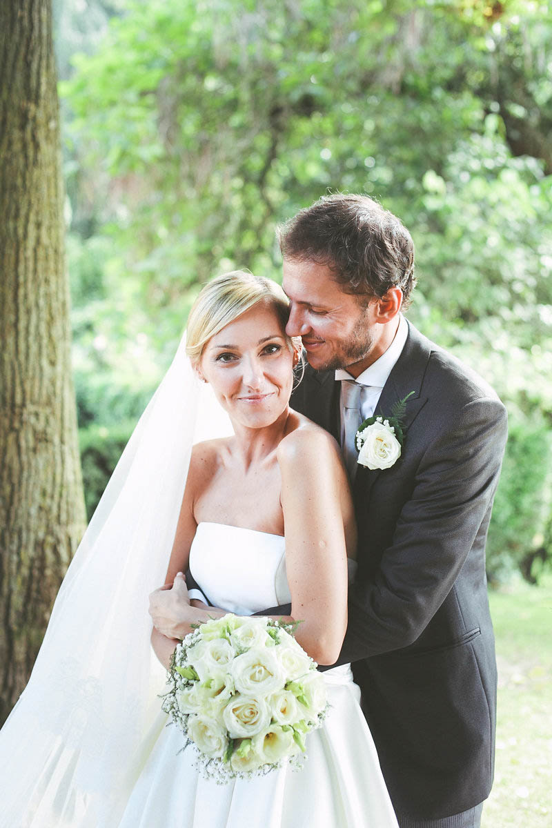 Ivory-and-White-Italian-Wedding-at-Vigna-Chinet (24 of 28)
