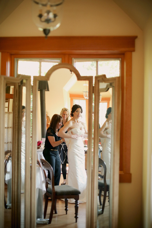 sweet and pretty wedding at Bella Luna Farms with photos by Michele M Waite Photography | junebugweddings.com sweet and pretty wedding at Bella Luna Farms with photos by Michele M Waite Photography | junebugweddings.com