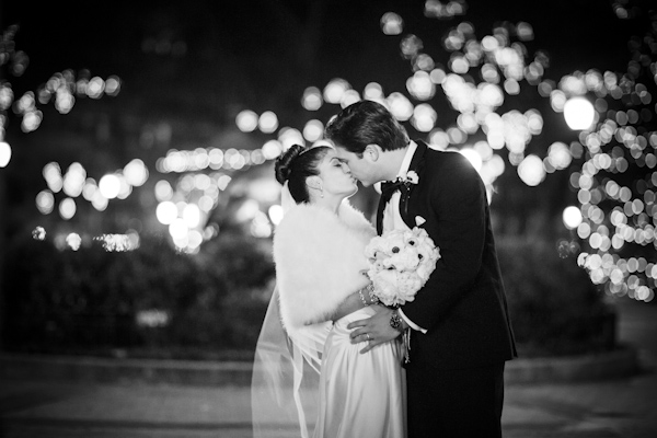 black, white, gold and silver New Year's Eve wedding, photos by Asya Photography | via junebugweddings.com black, white, gold and silver New Year's Eve wedding, photos by Asya Photography | via junebugweddings.com