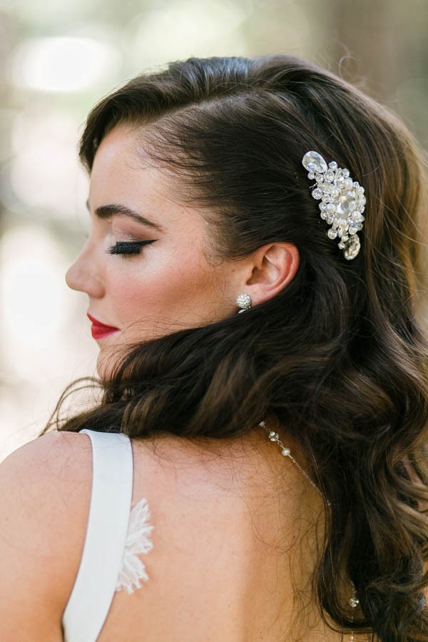 Chic-Blue-and-White-Wedding-Overlooking-Bass-Lake-Tim-and-Jess-Photography-7-600x900