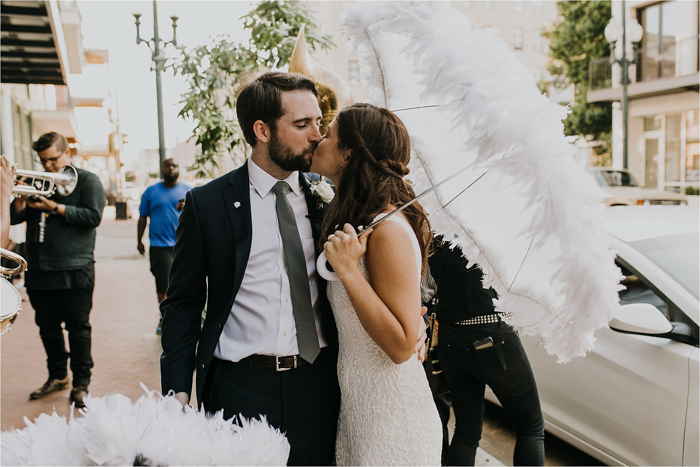This Cocktail Style Ace Hotel New Orleans Wedding Gave a Subtle Nod to the  1920s | Junebug Weddings
