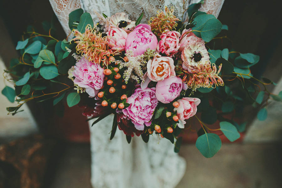 Nautical-Maine-Wedding-Inspiration-at-Bangs-Island-Mussels-Barge-27