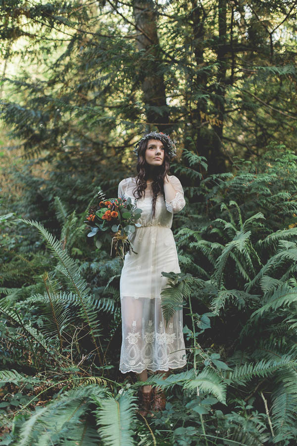 Wild-and-Natural-Engagement-Photos-at-Meadowdale-Beach-Park-Irinart-9