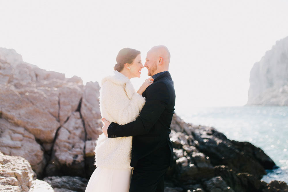 Chilly-Waterfront-Engagement-Near-Marseille-Laurent-Brouzet (3 of 24)