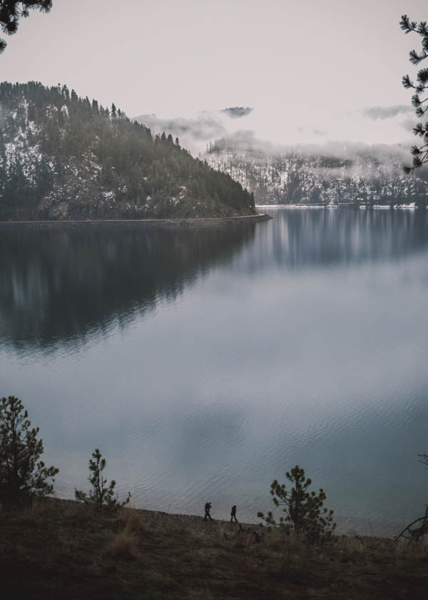 intimate-idaho-proposal-at-higgins-point-1