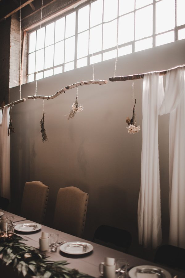 this-toledo-couple-brings-woodland-romance-indoors-17-600x900