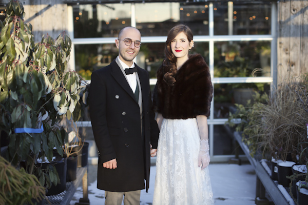 warm and cozy winter wedding, photo by Alison Conklin Photography | via junebugweddings.com warm and cozy winter wedding, photo by Alison Conklin Photography | via junebugweddings.com
