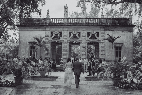 vintage wedding at Vizcaya Museum and Gardens, Florida, photo by Maloman Studios | via junebugweddings.com vintage wedding at Vizcaya Museum and Gardens, Florida, photo by Maloman Studios | via junebugweddings.com