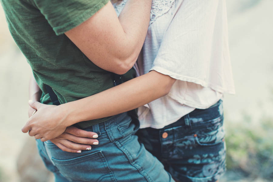 Breezy-Joshua-Tree-Engagement-Photos-at-Sunset-Anne-Claire-Brun-27