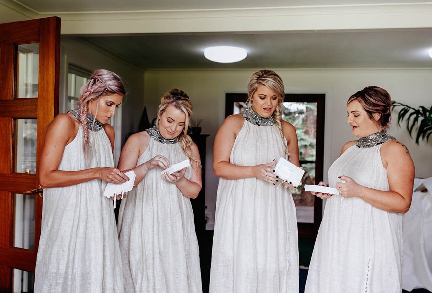 lush-bohemian-australian-wedding-at-maleny-retreat-7
