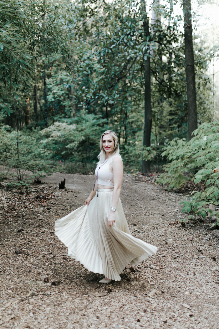 cool-glam-engagement-session-at-atlantas-swan-house-35