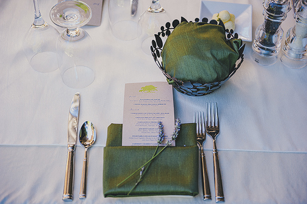 organic outdoor summer wedding at Holly Farm - photo by Lisa Lefringhouse Photography | via junebugweddings.com organic outdoor summer wedding at Holly Farm - photo by Lisa Lefringhouse Photography | via junebugweddings.com