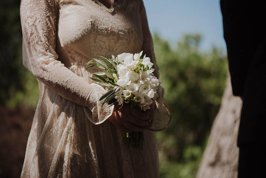 Laid-Back-California-Wedding-at-Home-Helena-and-Laurent-11