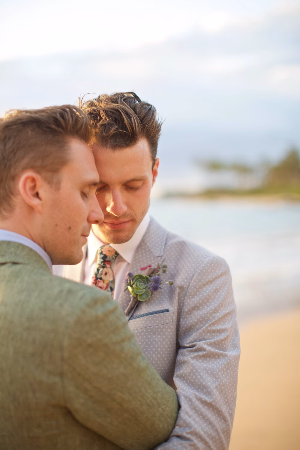 Family-Style-Wedding-on-the-Beach-at-Andaz-Maui-Anna-Kim-Photography-455