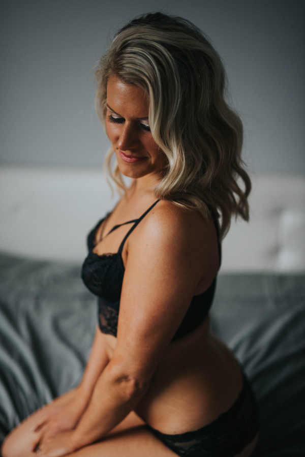 intimate-calgary-boudoir-session-at-home-9
