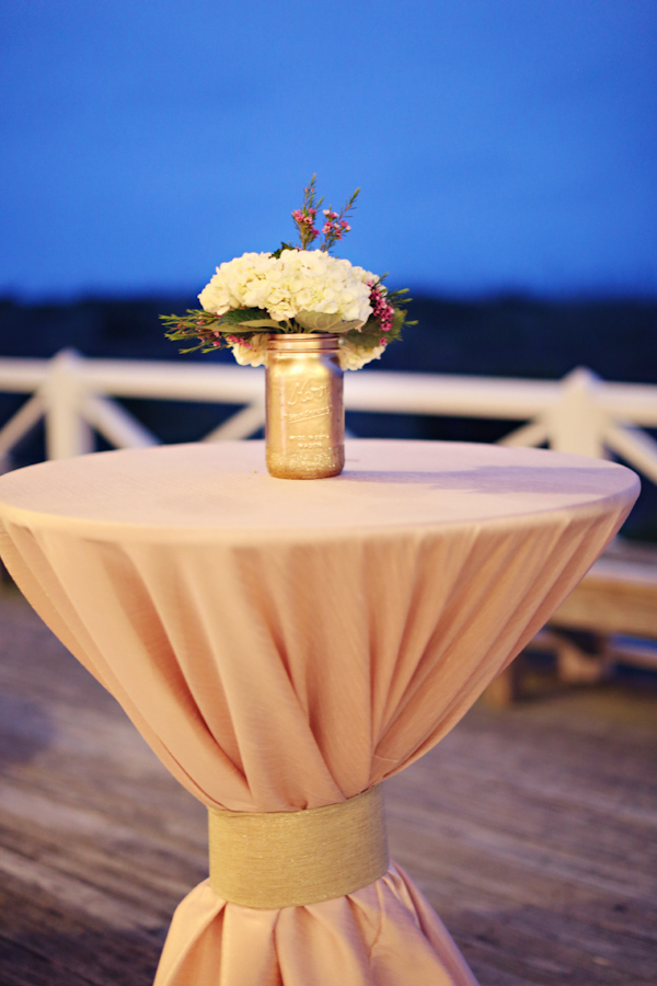 North Carolina wedding at The Carolina Yacht Club, photo by Whitebox Photo | via junebugweddings.com North Carolina wedding at The Carolina Yacht Club, photo by Whitebox Photo | via junebugweddings.com