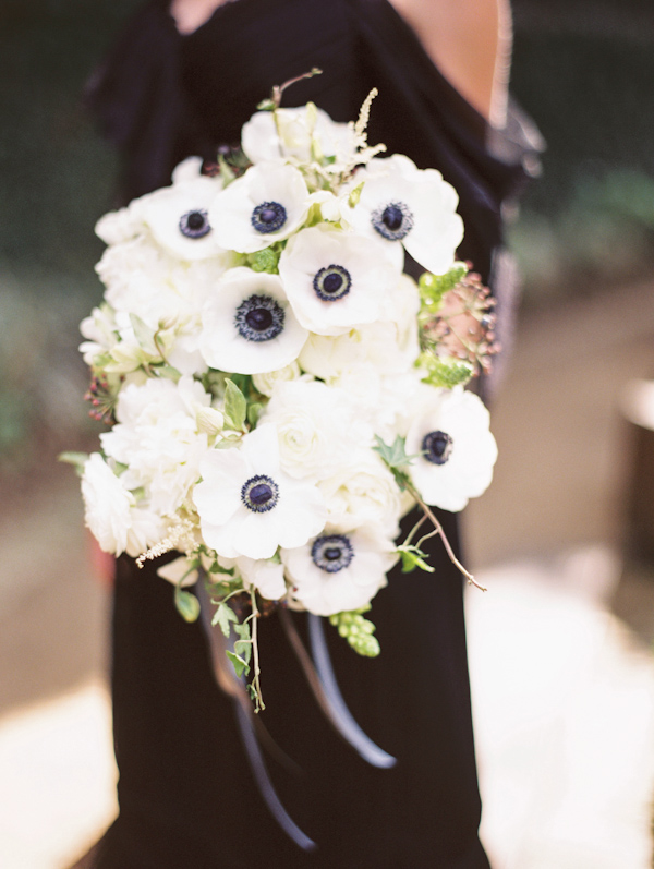 organic black & white wedding inspiration photo shoot, photo by Taylor Lord Photography | via junebugweddings.com organic black & white wedding inspiration photo shoot, photo by Taylor Lord Photography | via junebugweddings.com