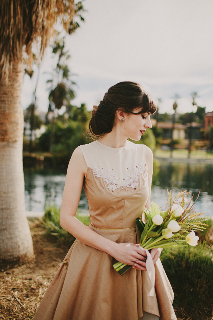 creative-blush-wedding-inspiration-at-echo-park-lake-27