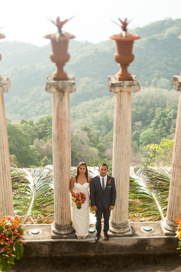 tropical Costa Rica destination wedding with photography by A Brit & A Blonde | junebugweddings.com tropical Costa Rica destination wedding with photography by A Brit & A Blonde | junebugweddings.com