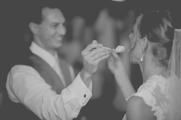 cutting the cake, photo by Still55 Photography | via junebugweddings.com cutting the cake, photo by Still55 Photography | via junebugweddings.com