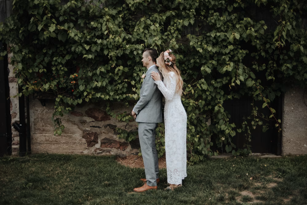 Bohemian South Pond Farms Wedding by Daring Wanderer // www.daringwanderer.com