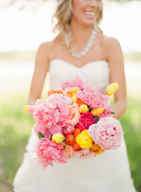cheerful Texas wedding by Lavender Joy Weddings with photos by Taylor Lord Photography | via junebugweddings.com cheerful Texas wedding by Lavender Joy Weddings with photos by Taylor Lord Photography | via junebugweddings.com