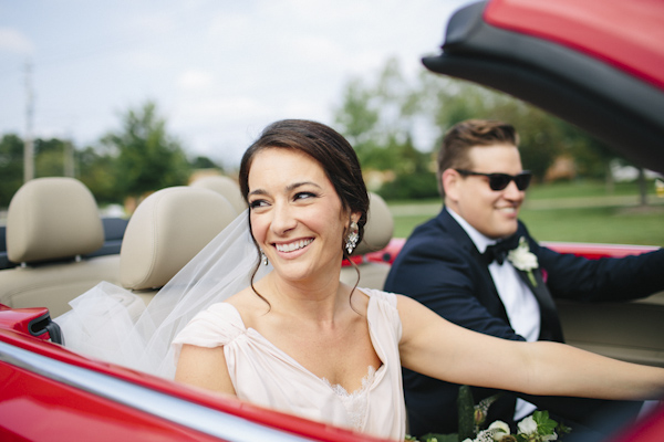navy and pink garden wedding in Ohio, photo by Ely Brothers | via junebugweddings.com navy and pink garden wedding in Ohio, photo by Ely Brothers | via junebugweddings.com