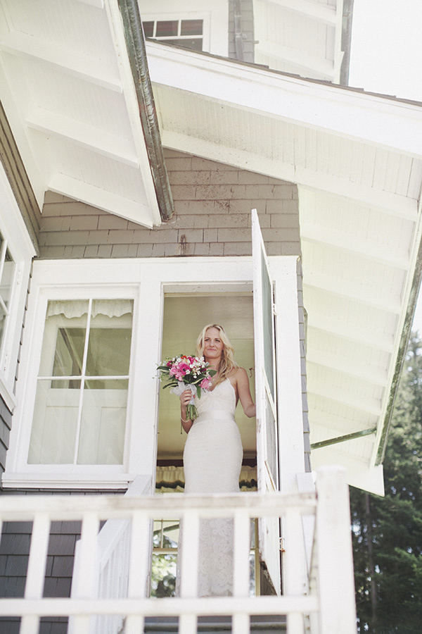 rustic wedding at Woodstock Farm in Bellingham, Washington, photos by Michel M. Waite Photography | via junebugweddings.com rustic wedding at Woodstock Farm in Bellingham, Washington, photos by Michel M. Waite Photography | via junebugweddings.com