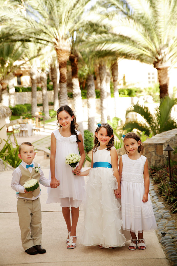 destination wedding in Cabo with photos by Chris + Lynn Photographers | via junebugweddings.com destination wedding in Cabo with photos by Chris + Lynn Photographers | via junebugweddings.com
