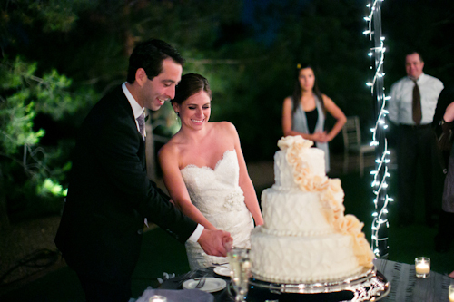 grey and coral wedding at Paradise Valley Country Club in Arizona with Photos by Jennifer Bowen Photography | via junebugweddings.com grey and coral wedding at Paradise Valley Country Club in Arizona with Photos by Jennifer Bowen Photography | via junebugweddings.com