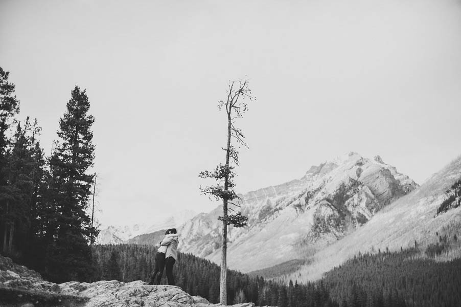 Breathtaking-Lake-Minnewanka-Engagement-Daring-Wanderer (7 of 27)