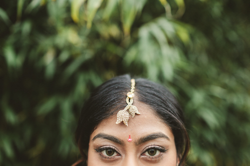 gold, vintage inspired wedding at OZ Nashville with photos by Ulmer Studios | junebugweddings.com gold, vintage inspired wedding at OZ Nashville with photos by Ulmer Studios | junebugweddings.com